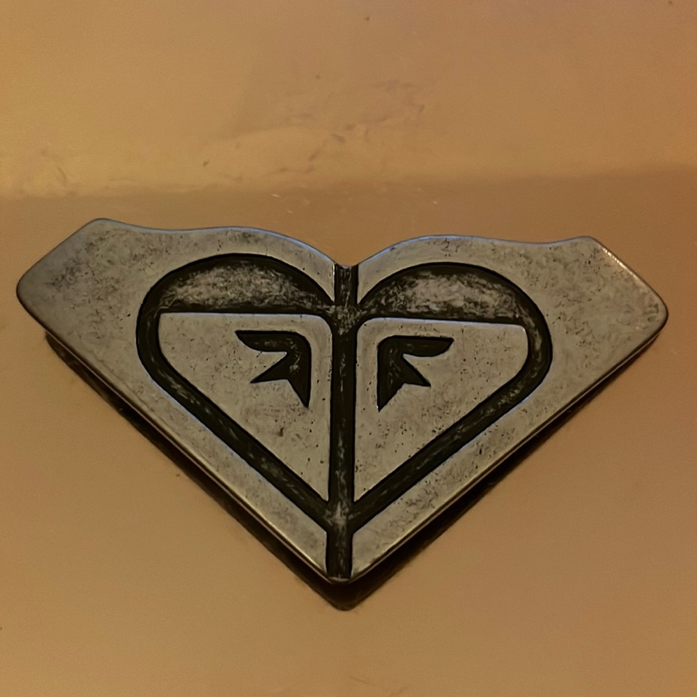 Roxy belt buckle